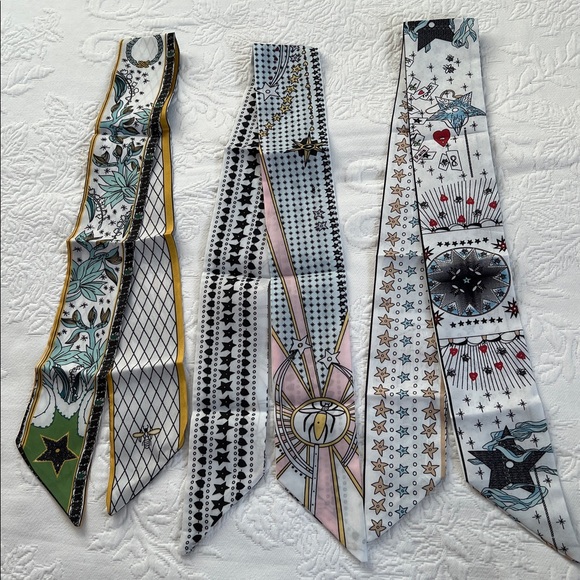 Beautiful Small scarf - Picture 1 of 5